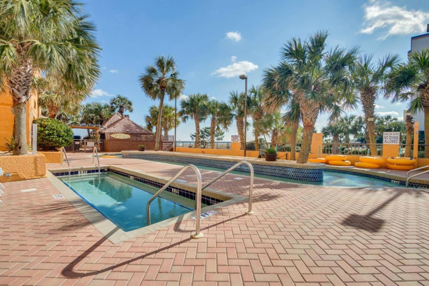 Oversized Ocean View Queen Suite With Beautiful Fireplace And Accents - Sleeps 4 Guests! Myrtle Beach Værelse billede