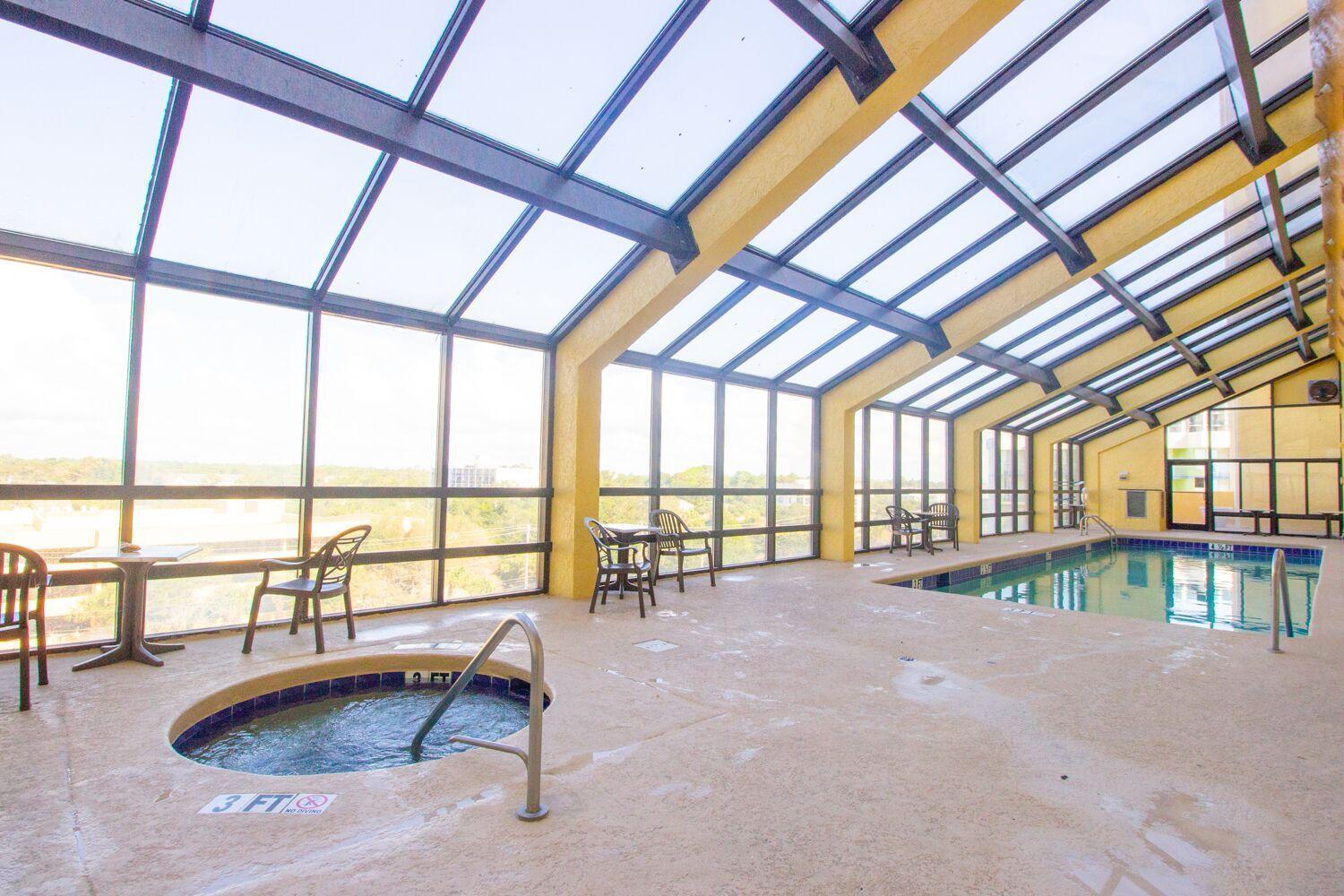 Oversized Ocean View Queen Suite With Beautiful Fireplace And Accents - Sleeps 4 Guests! Myrtle Beach Værelse billede