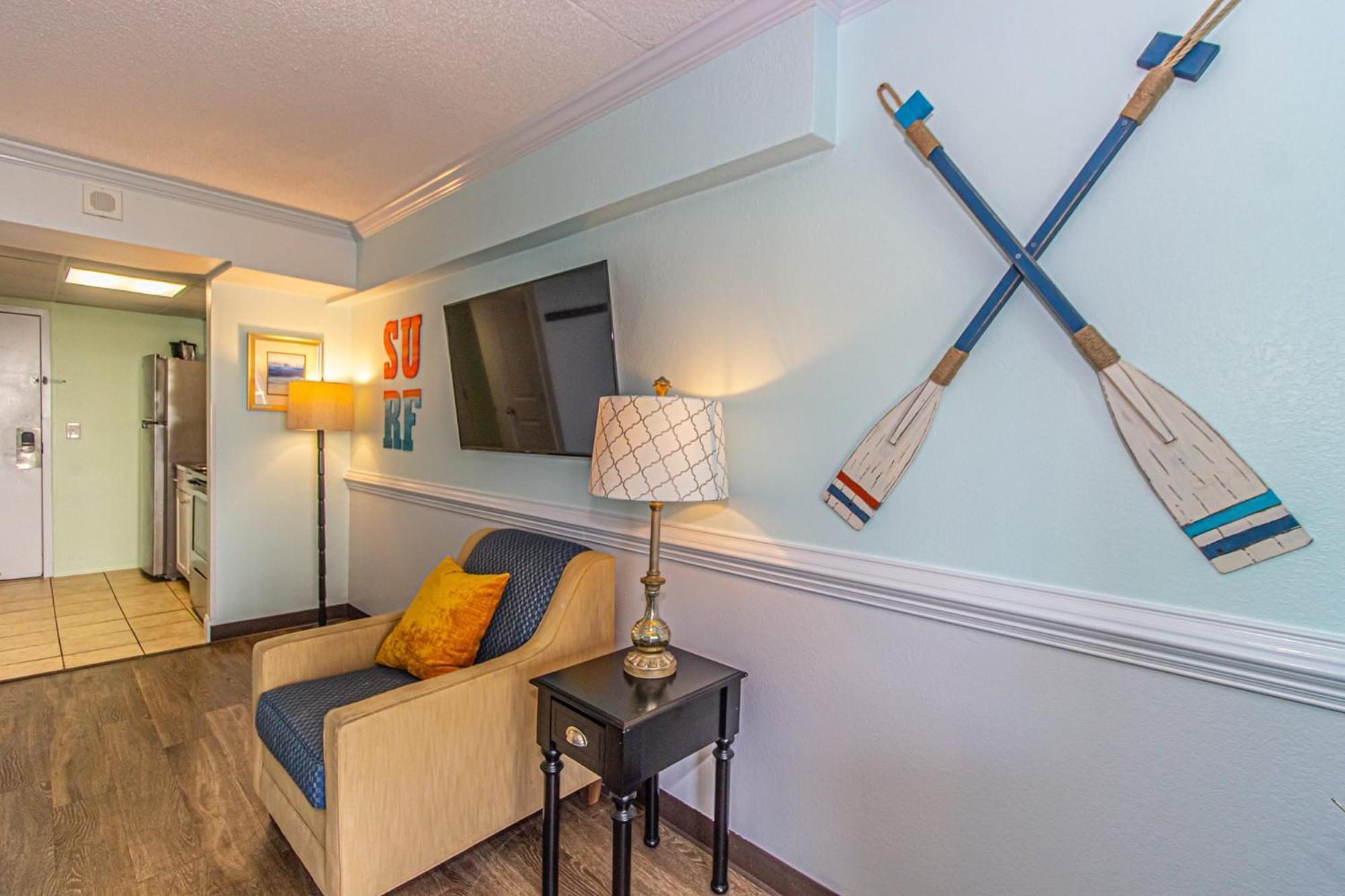 Oversized Ocean View Queen Suite With Beautiful Fireplace And Accents - Sleeps 4 Guests! Myrtle Beach Værelse billede