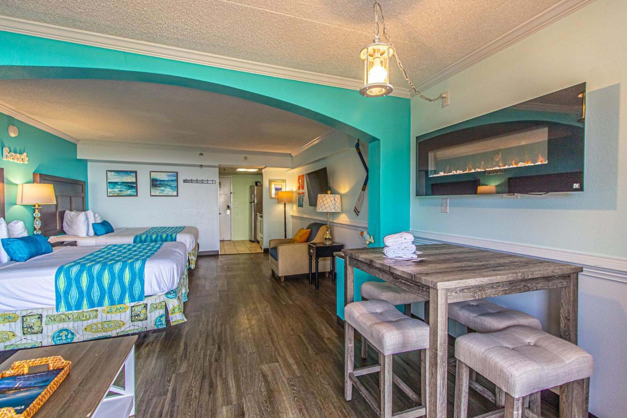 Oversized Ocean View Queen Suite With Beautiful Fireplace And Accents - Sleeps 4 Guests! Myrtle Beach Værelse billede